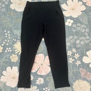 Eddie Bauer Women's Black Ankle Pants